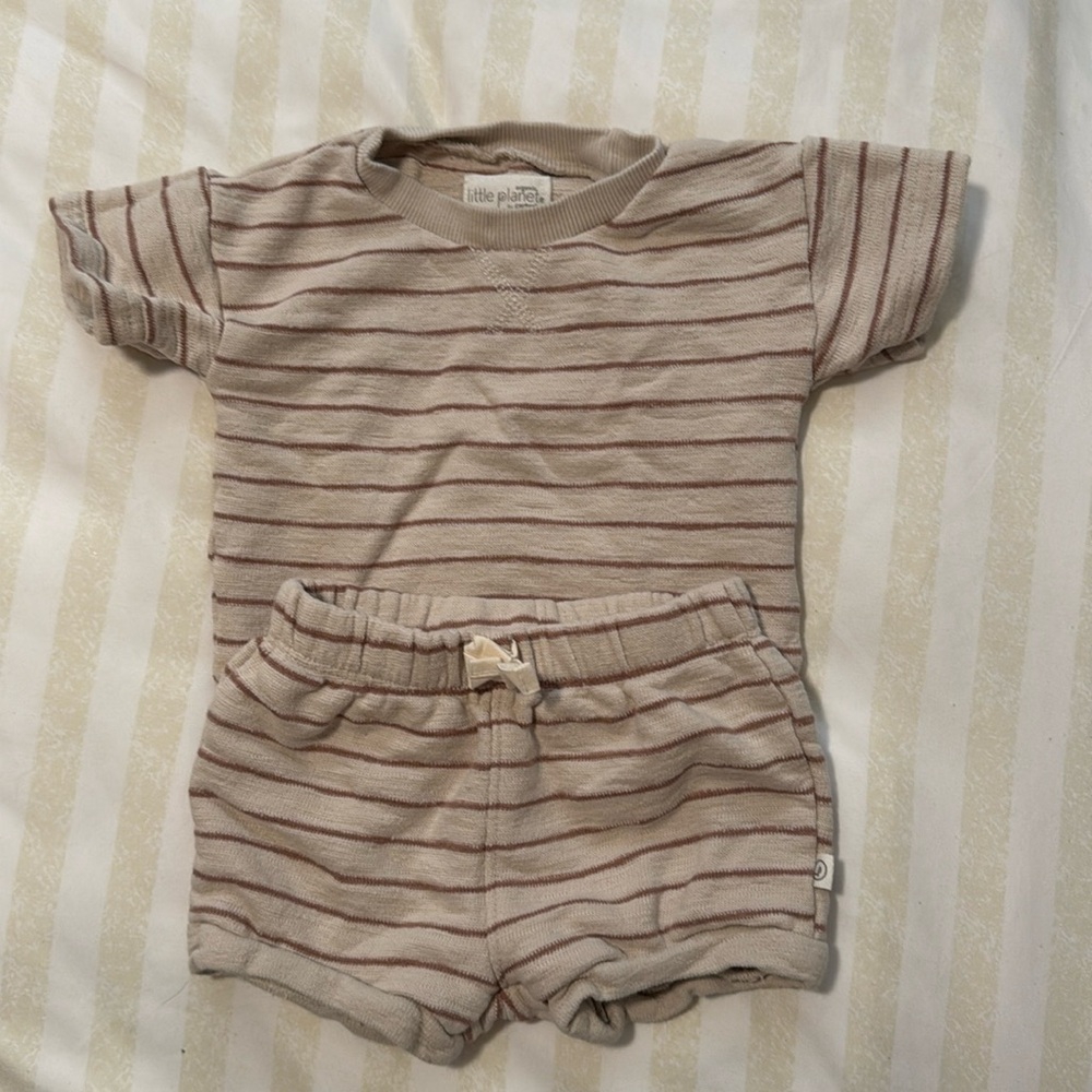 Little Planet (Organic Cotton) by Carter’s